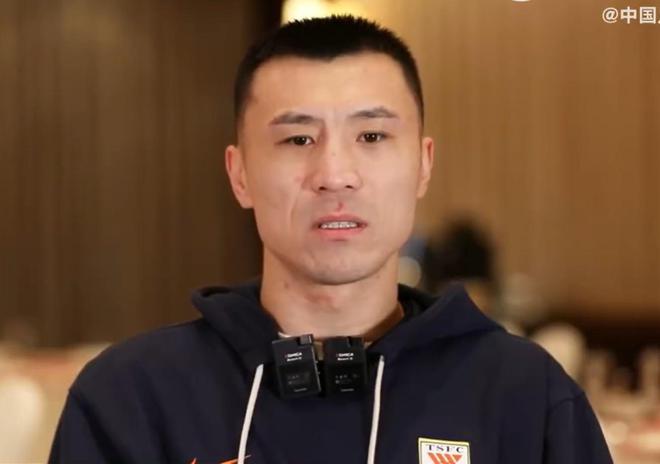 鄭錚：球隊(duì)奪冠實(shí)力，現(xiàn)更自如踢球