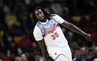 CBA: 2米26中鋒高效得分，廣東勝浙江；南京失利，季后賽懸念待解。