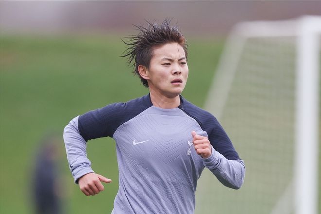 吳海燕唐涵失球，陳晨撲救兩球，武漢女足進亞冠四強。