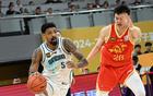 CBA季后賽，廣廈勝青島晉級(jí)四強(qiáng)，胡金秋、楊瀚森表現(xiàn)亮眼。