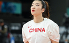 中國(guó)女籃勝日本，李夢(mèng)成焦點(diǎn)。