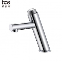 冷熱面盆龍頭（按鍵開關）